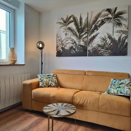 Apartment Bel Front De *